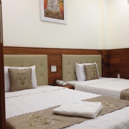 Au Lac Hotel Куинён Экстерьер фото